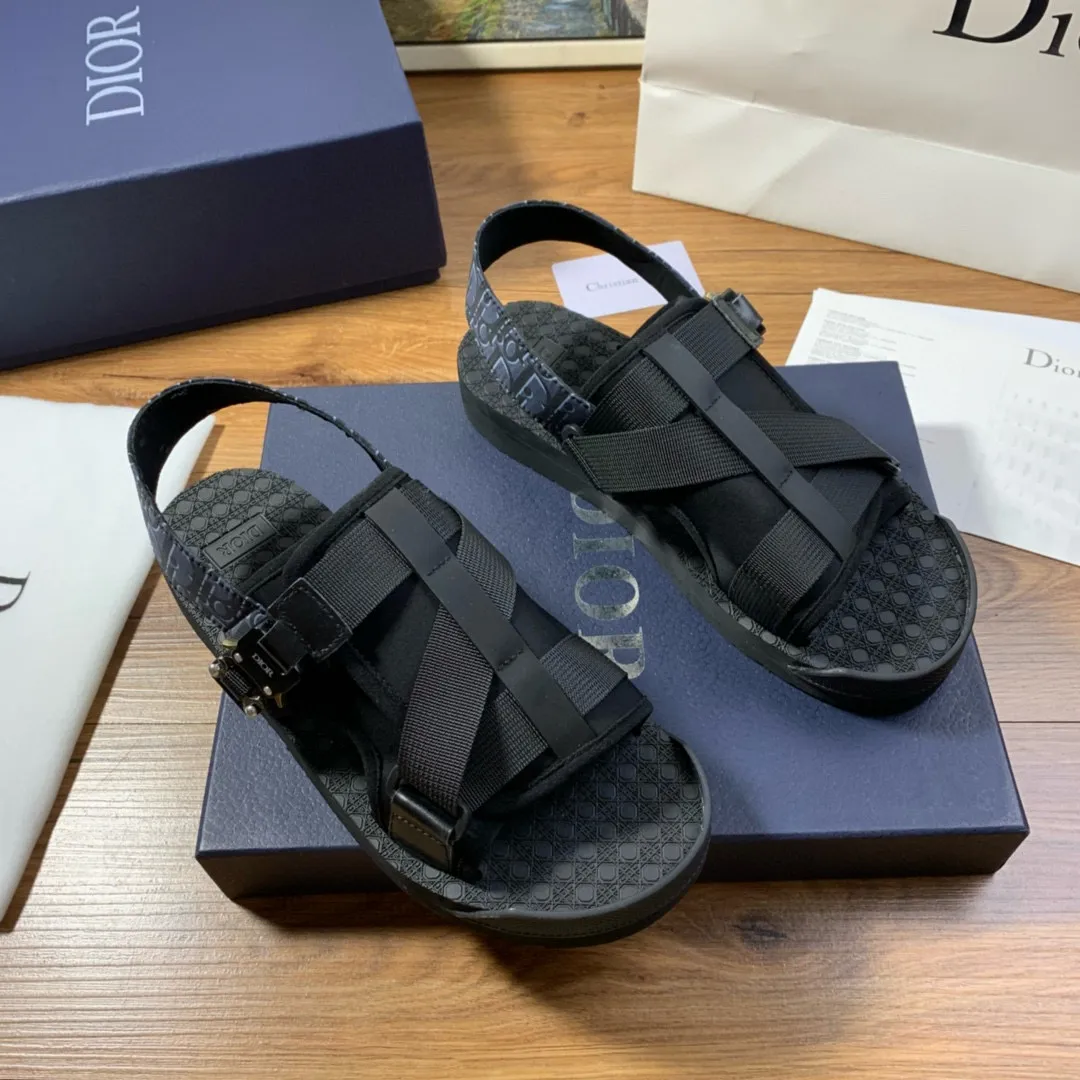 Factory price: 340💰Dior men’s counters are selling sandals at the same time✔️Imported brand printing/selected high-quality calfskin, highlighting high-end elegance and exquisite workmanship. Soles: original soles specially provided by the original factory, hot-selling physical products🔥Normal size: 38-44, customized 45